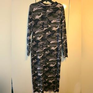 NWT Stichdrop camouflage midi dress